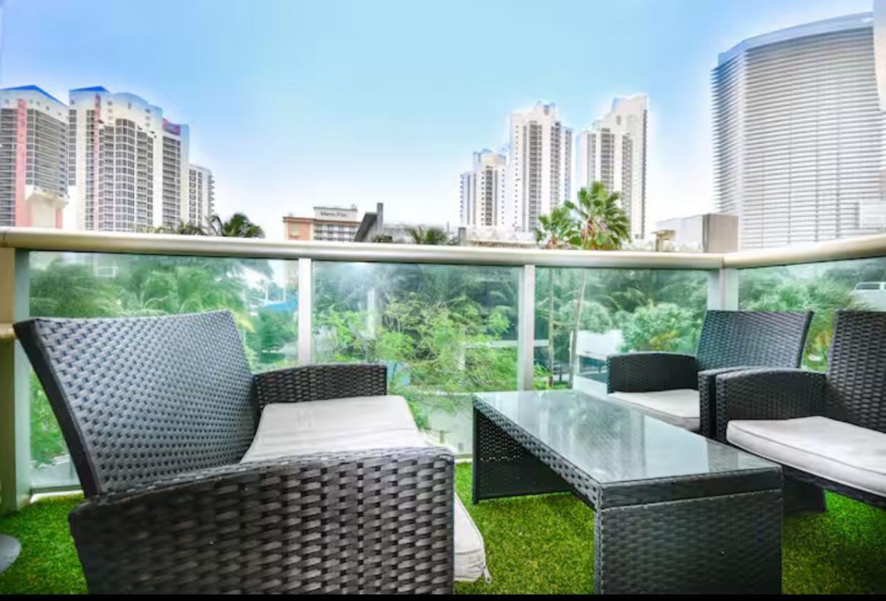 19370 Collins Avenue, Unit 301, Sunny Isles Beach, FL 33160 Photo