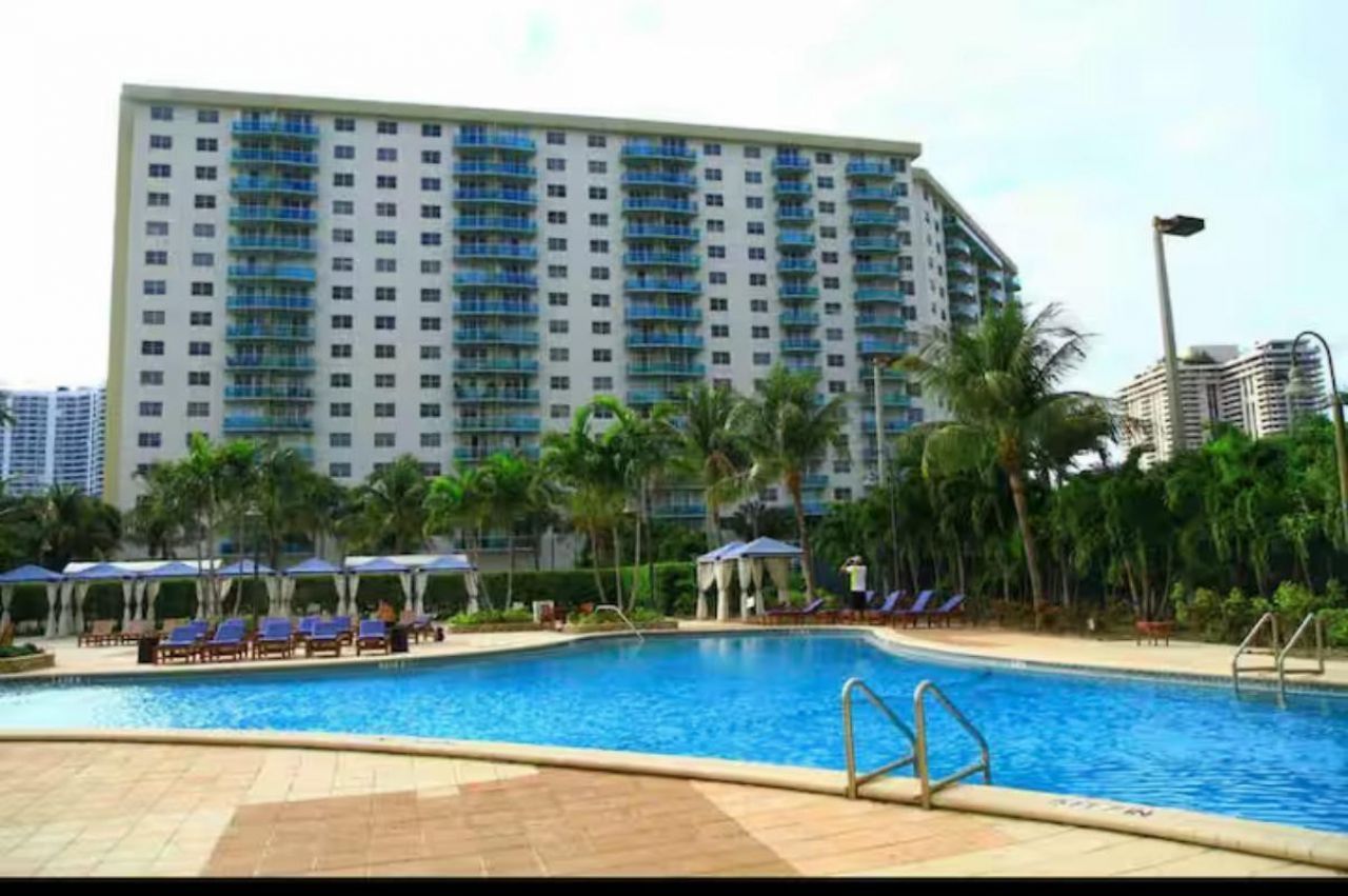 19370 Collins Avenue, Unit 301, Sunny Isles Beach, FL 33160 Photo