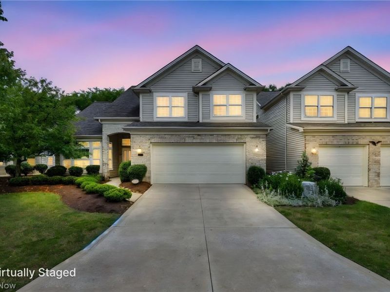 15447 Oak Hollow Lane, Strongsville, OH 44149 Photo 3