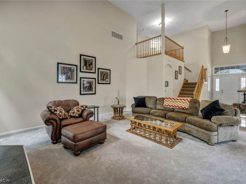 15447 Oak Hollow Lane, Strongsville, OH 44149 Photo 4