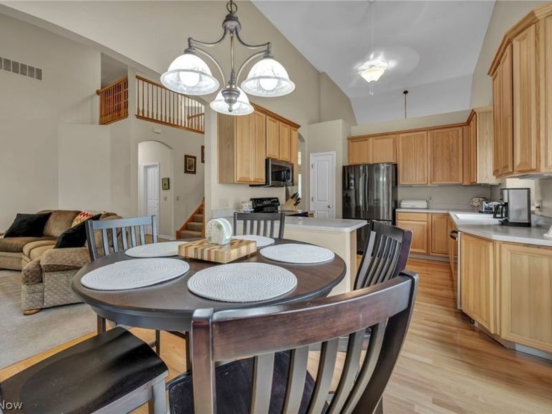 15447 Oak Hollow Lane, Strongsville, OH 44149 Photo 8