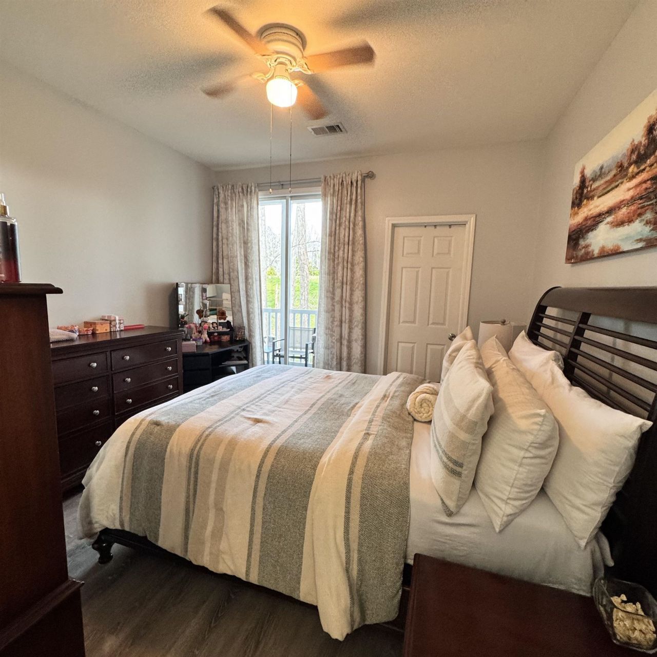 1294 River Oaks Dr. Photo 16