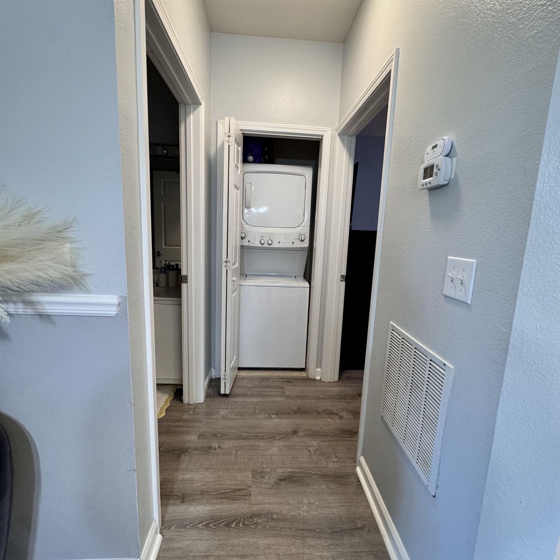 1294 River Oaks Dr. Photo 24