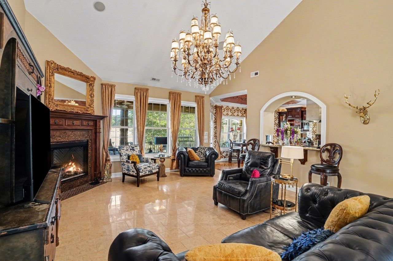 2276 Big Landing Dr. Photo 10