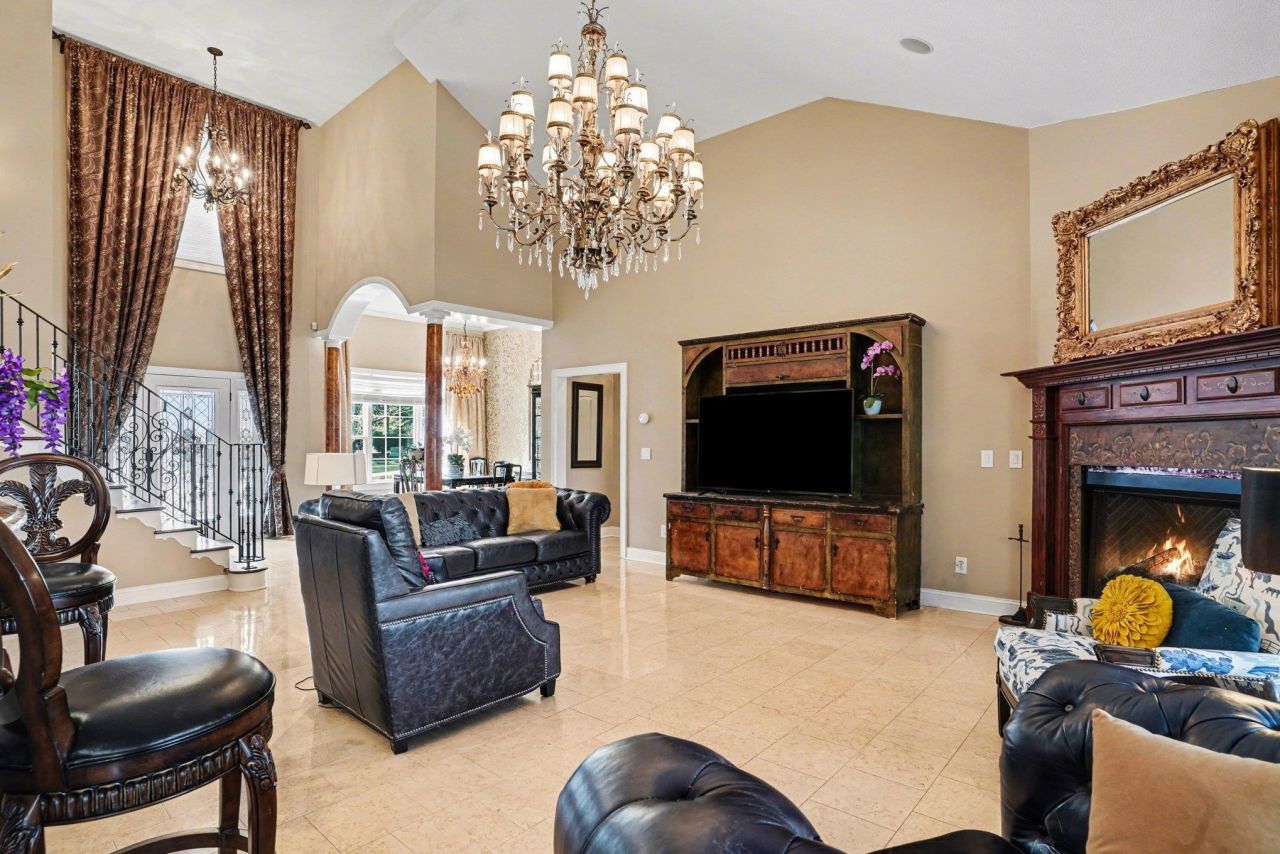 2276 Big Landing Dr. Photo 11