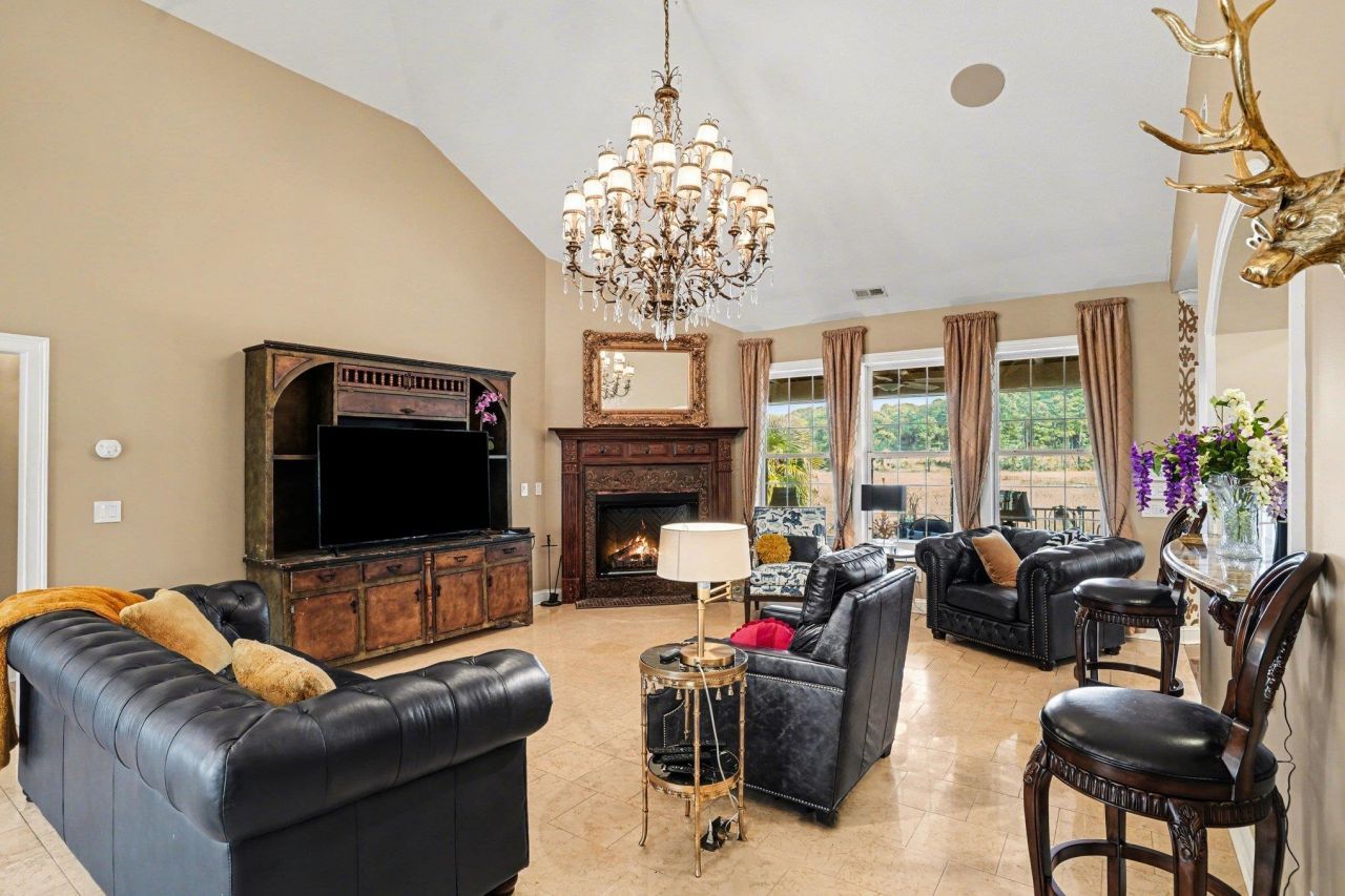 2276 Big Landing Dr. Photo 7