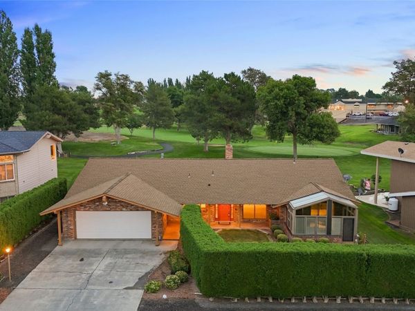 1255 Fairway Drive, Moses Lake, WA 98837