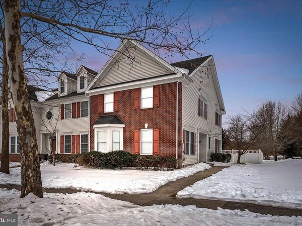 25 SADDLE WAY, CHESTERFIELD, NJ 08515