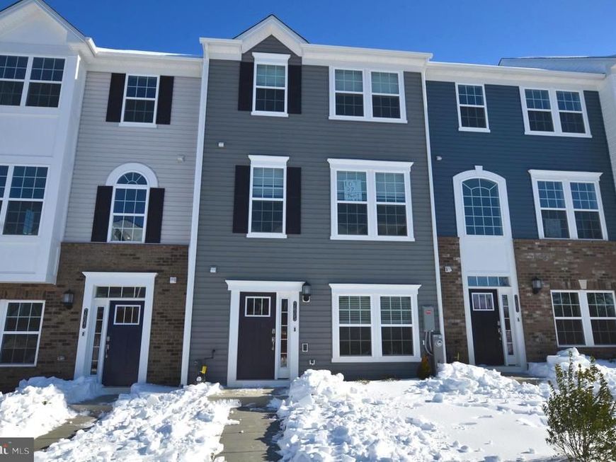 7605 River Reach Road, Baltimore, MD 21244 Main Photo