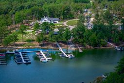 231 Timber Trail Lane photo 4