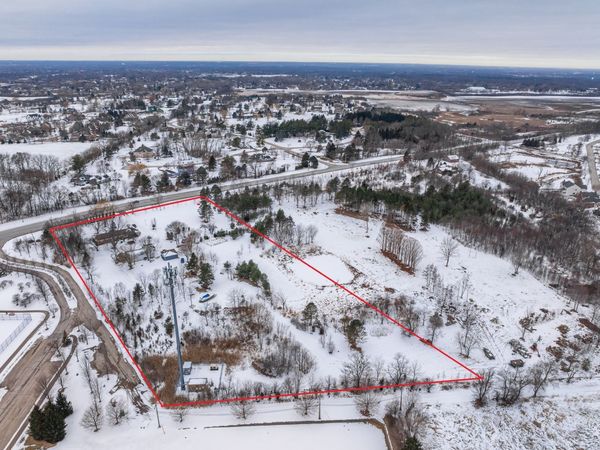 25575 N Fairfield Road, Hawthorn Woods, IL 60047