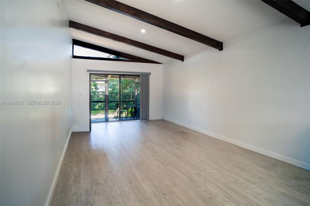 135 Essex Rd, Unit 2-28, Hollywood, FL 33024 Photo