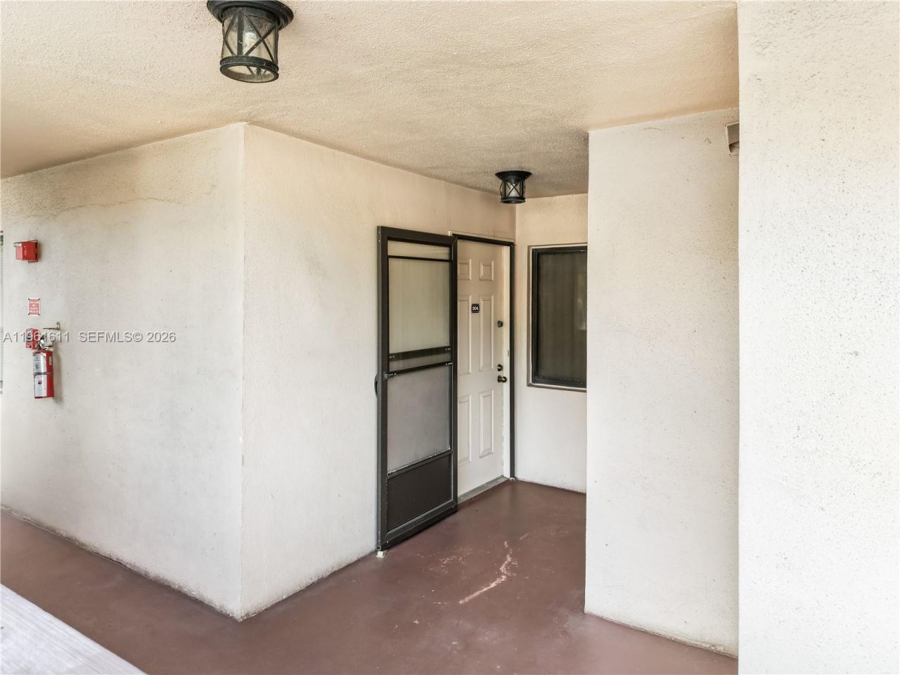 141 SW 96th Ter, Unit 204, Plantation, FL 33324 Photo