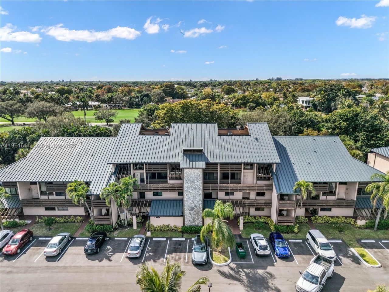 141 SW 96th Ter, Unit 204, Plantation, FL 33324 Photo