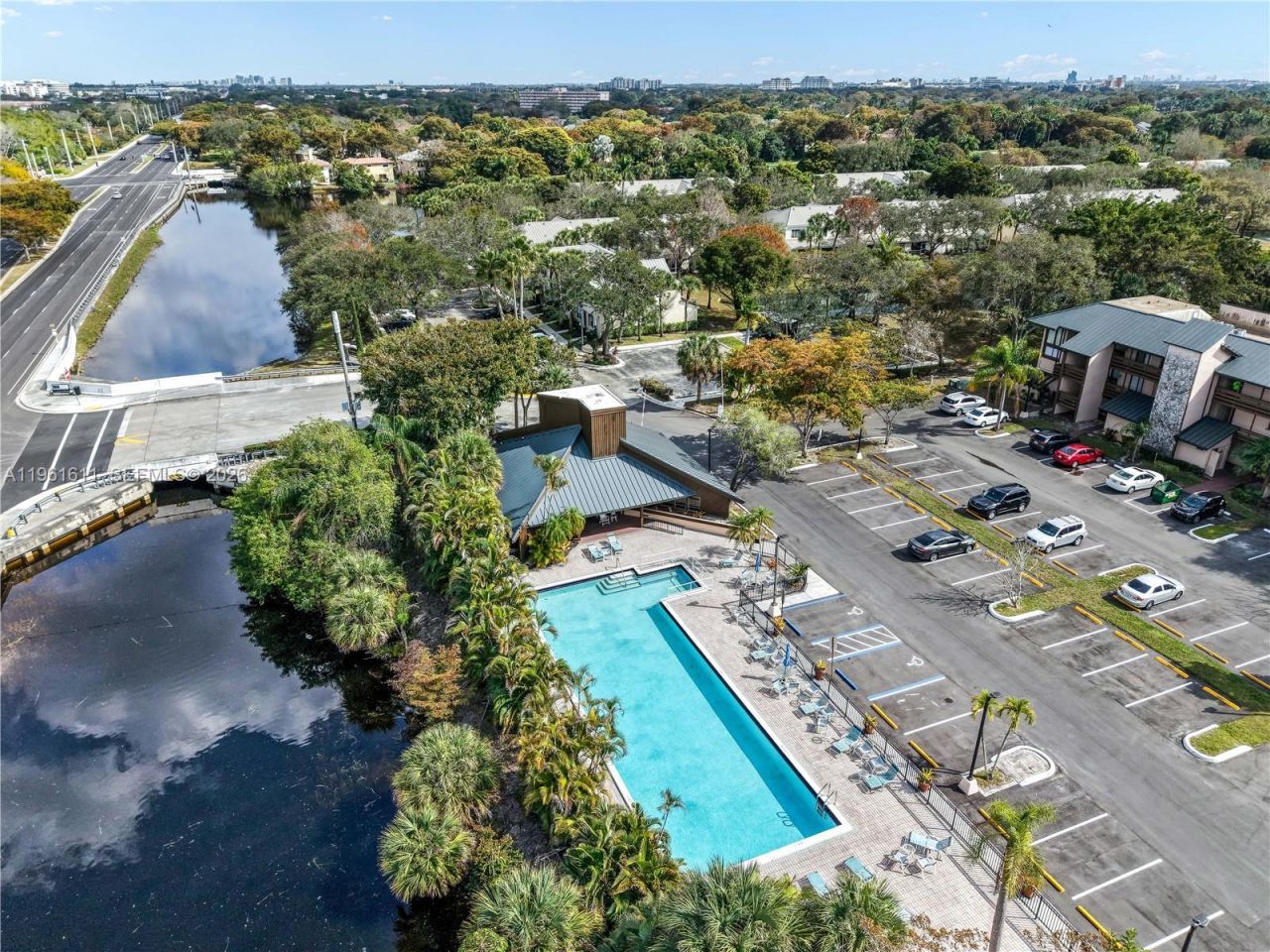 141 SW 96th Ter, Unit 204, Plantation, FL 33324 Photo