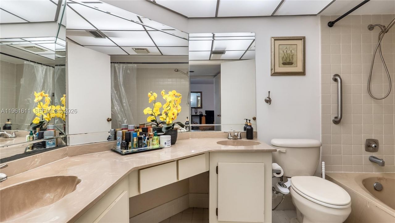 141 SW 96th Ter, Unit 204, Plantation, FL 33324 Photo