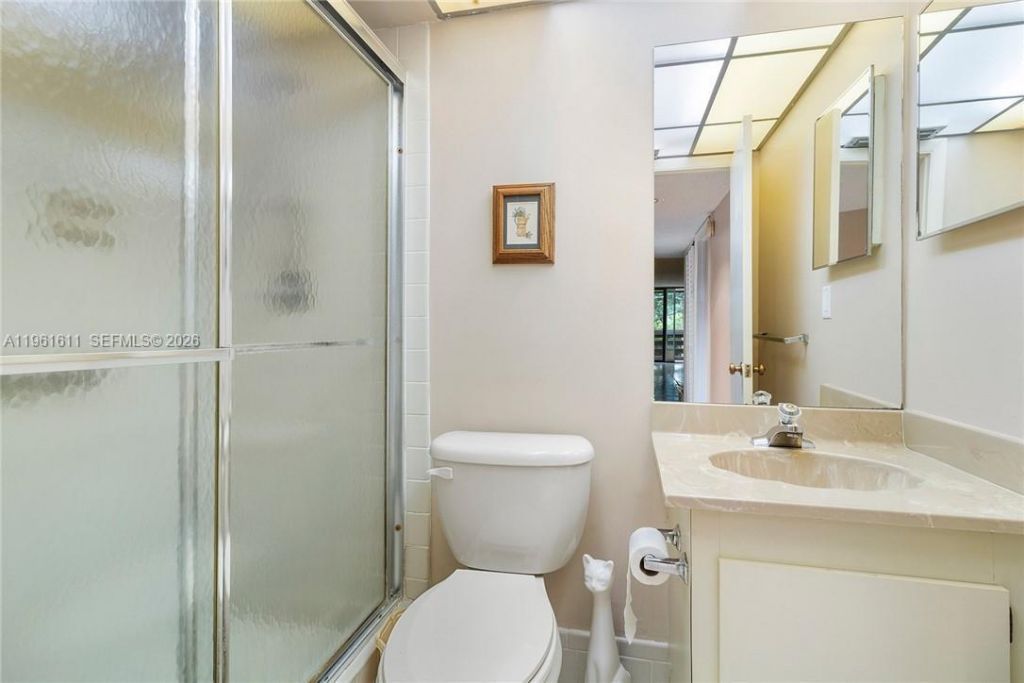 141 SW 96th Ter, Unit 204, Plantation, FL 33324 Photo