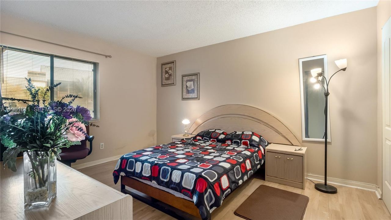 141 SW 96th Ter, Unit 204, Plantation, FL 33324 Photo