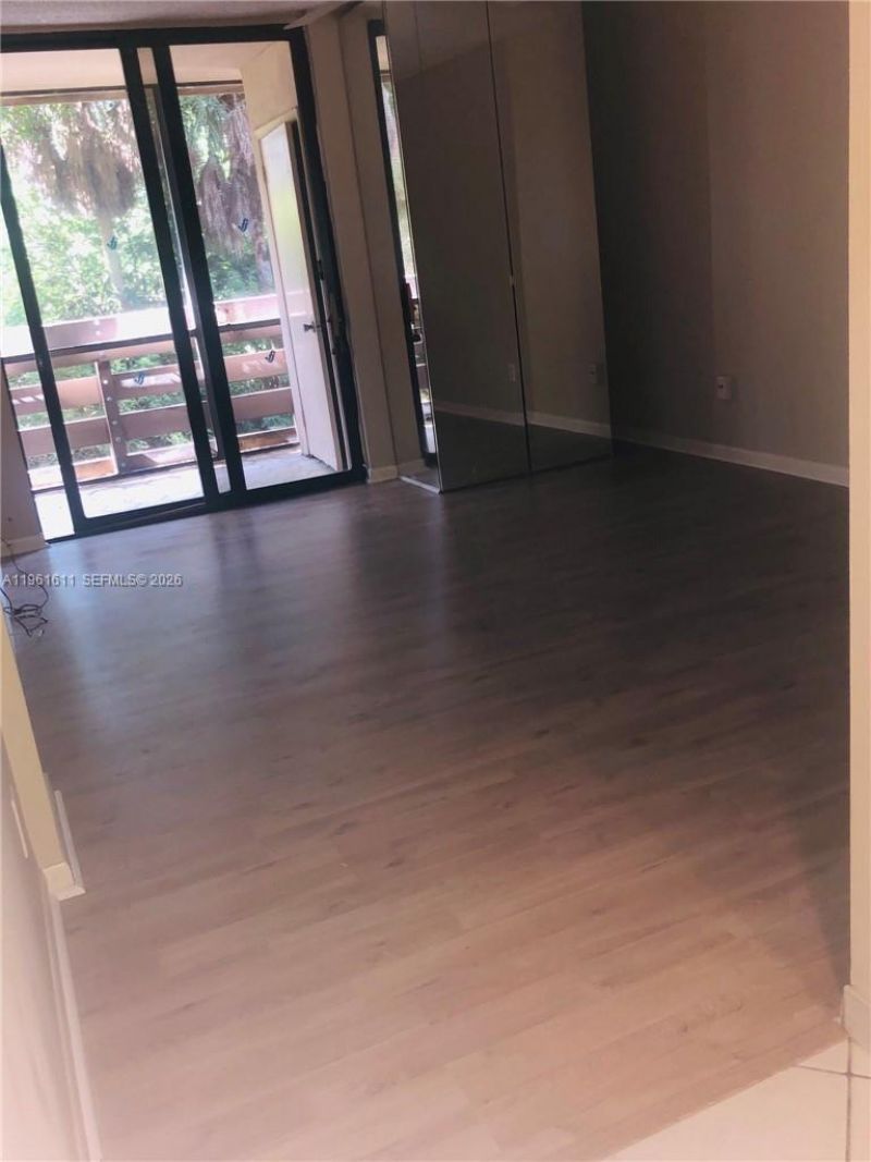 141 SW 96th Ter, Unit 204, Plantation, FL 33324 Photo