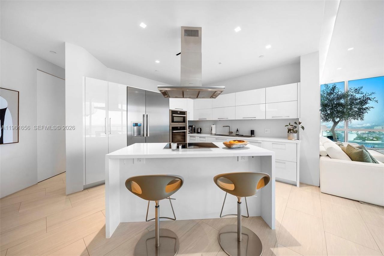 100 S Pointe Dr, Unit 1409/10, Miami Beach, FL 33139 Photo