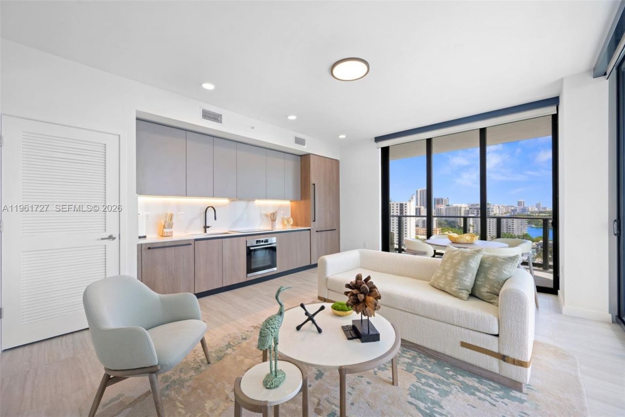 580 72nd St , Unit 1210, Miami Beach, FL 33141 Photo