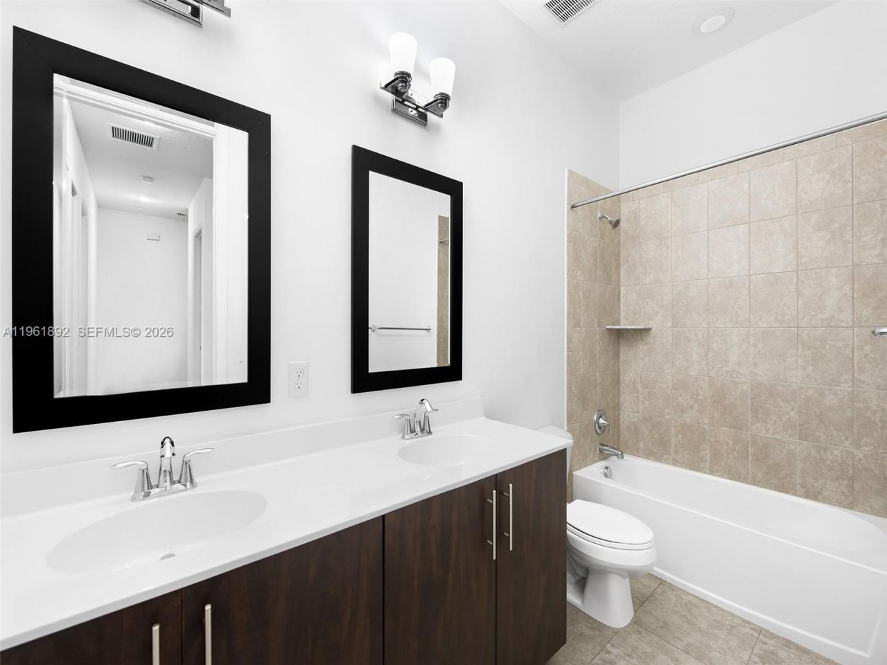 1732 NW 124th Pl, Pembroke Pines, FL 33028 Photo