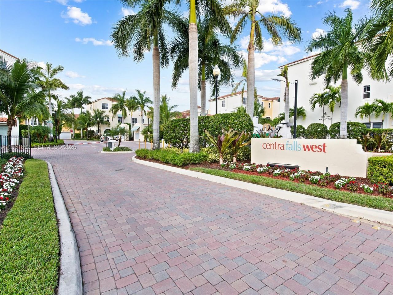 1732 NW 124th Pl, Pembroke Pines, FL 33028 Photo