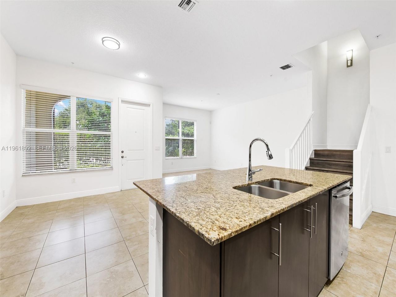 1732 NW 124th Pl, Pembroke Pines, FL 33028 Photo