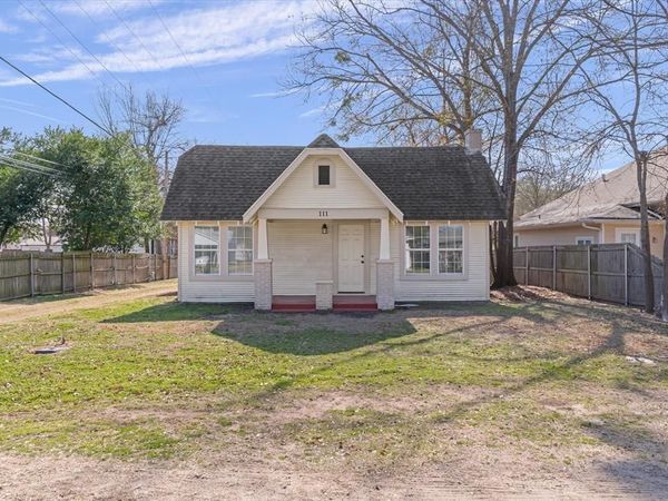 111 W Wolfe Street , Grand Saline, TX 75140