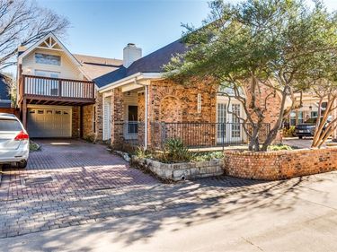 3216 Trevolle Place, Dallas, TX 75204