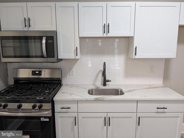 1261 CHASE, CAMDEN, NJ 08104