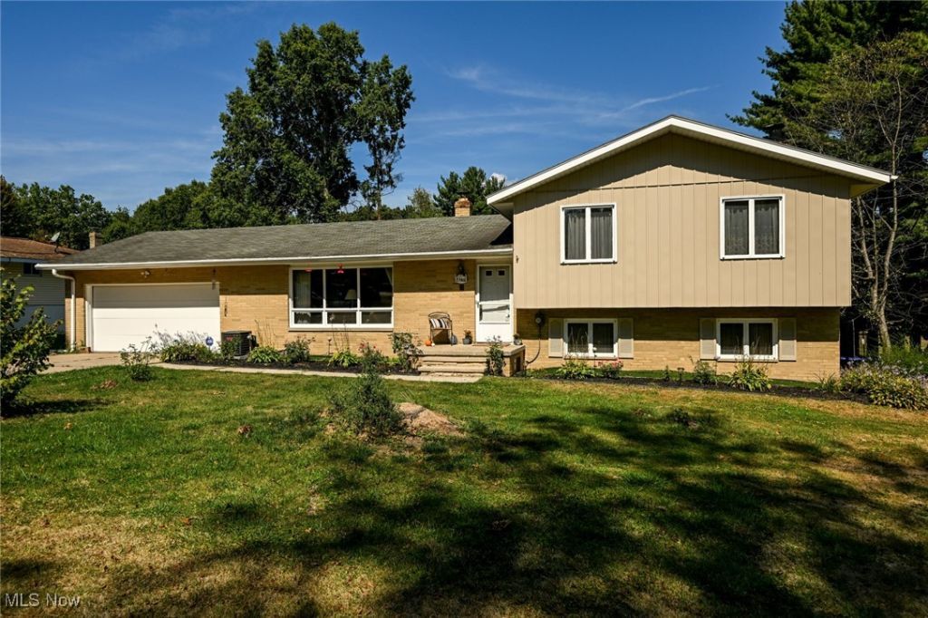 1365 Vanderhoof Road, New Franklin, OH 44203 Main Photo