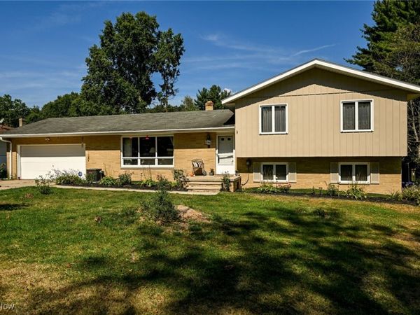 1365 Vanderhoof Road, New Franklin, OH 44203