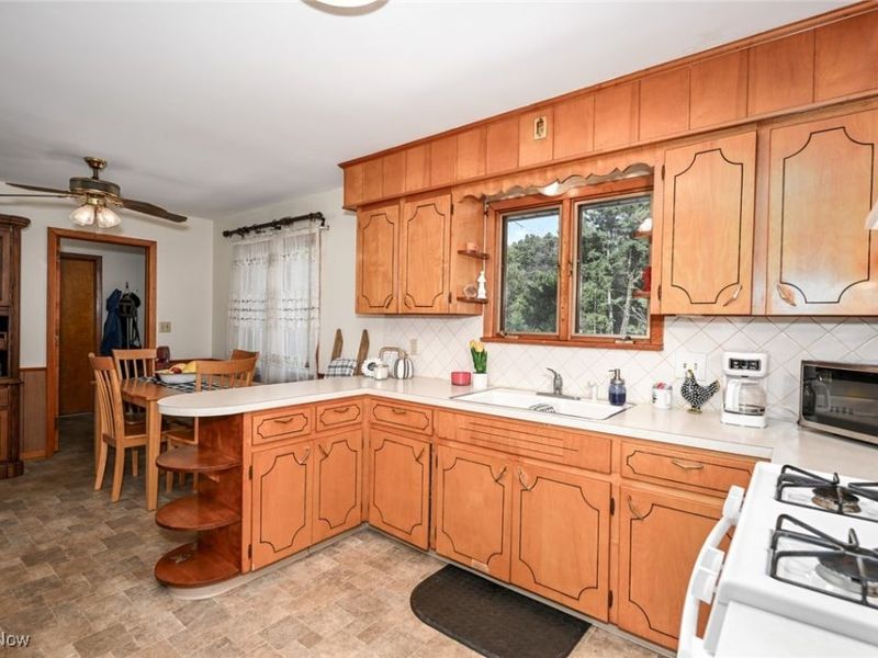 1365 Vanderhoof Road, New Franklin, OH 44203 Photo 10