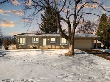 196 Cottonwood Court, Stillwater, MN 55082