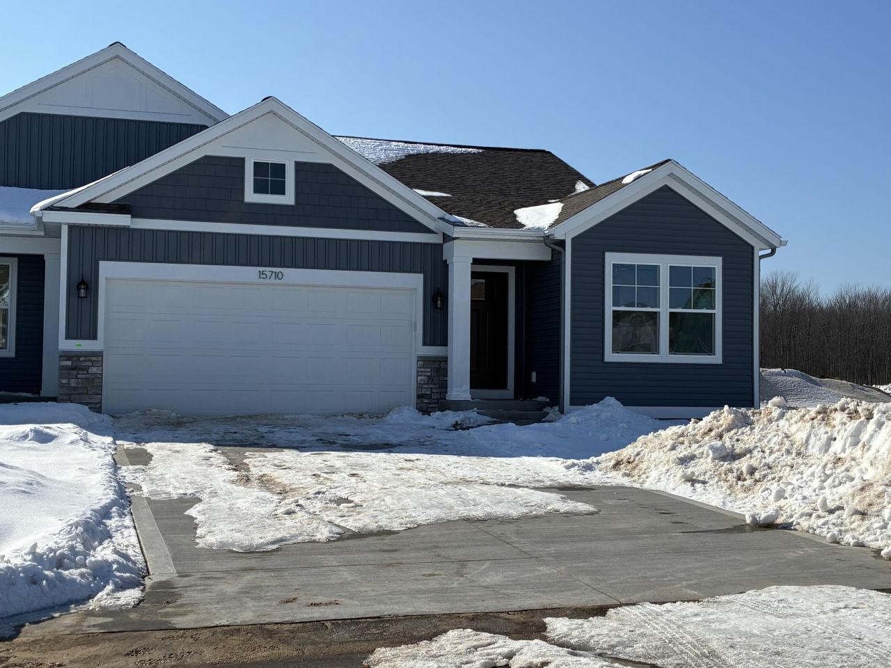 15710 Hawley Drive, Unit 48, Grand Haven, MI 49417 Main Photo