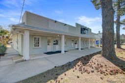 437 N Main Street photo 4