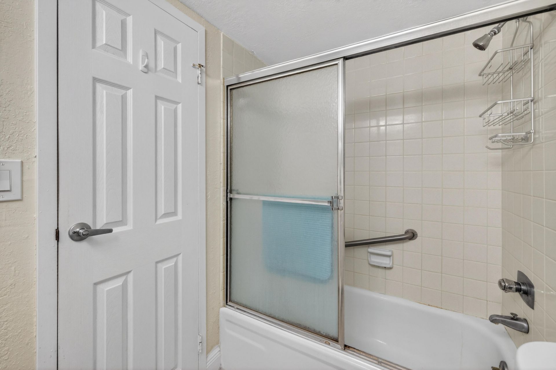 4850 NW 29 Court, Unit 327, Lauderdale Lakes, FL 33313 Photo