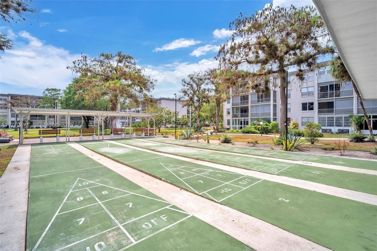 4850 NW 29 Court, Unit 327, Lauderdale Lakes, FL 33313 Photo