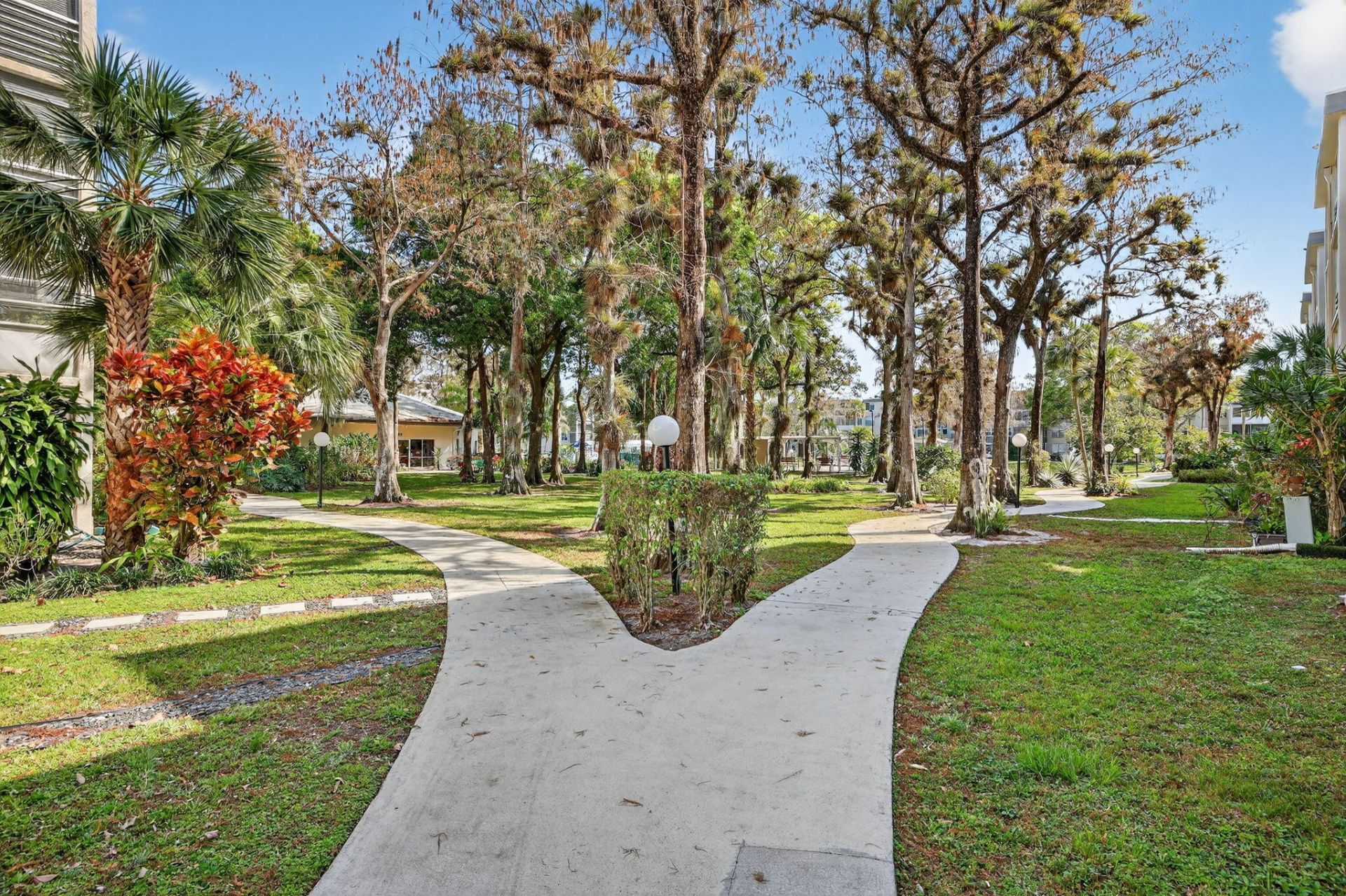 4850 NW 29 Court, Unit 327, Lauderdale Lakes, FL 33313 Photo