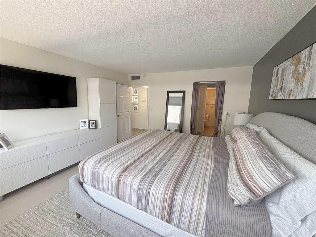 3140 S Ocean Drive, Unit 809, Hallandale Beach, FL 33009 Photo