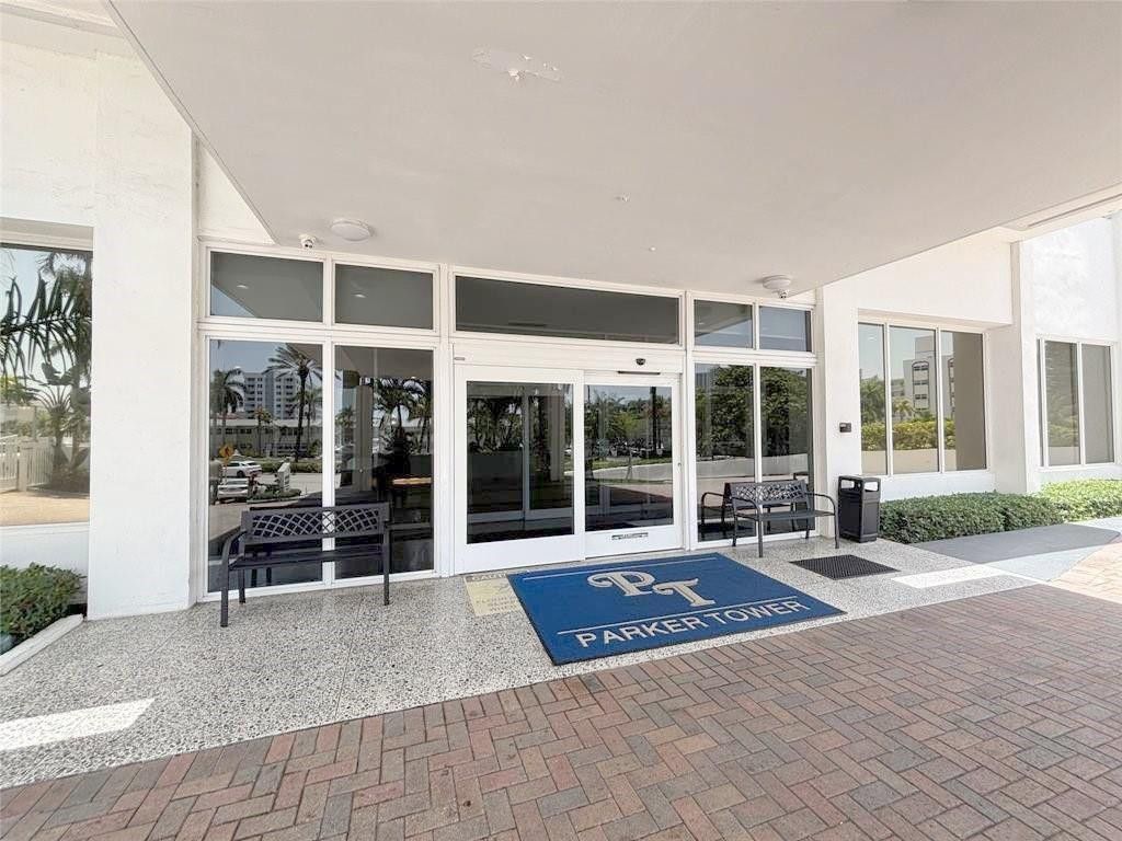 3140 S Ocean Drive, Unit 809, Hallandale Beach, FL 33009 Photo