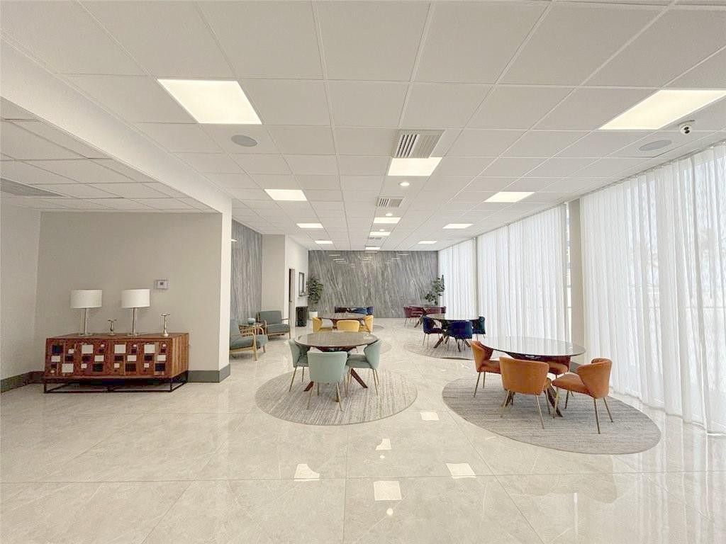 3140 S Ocean Drive, Unit 809, Hallandale Beach, FL 33009 Photo