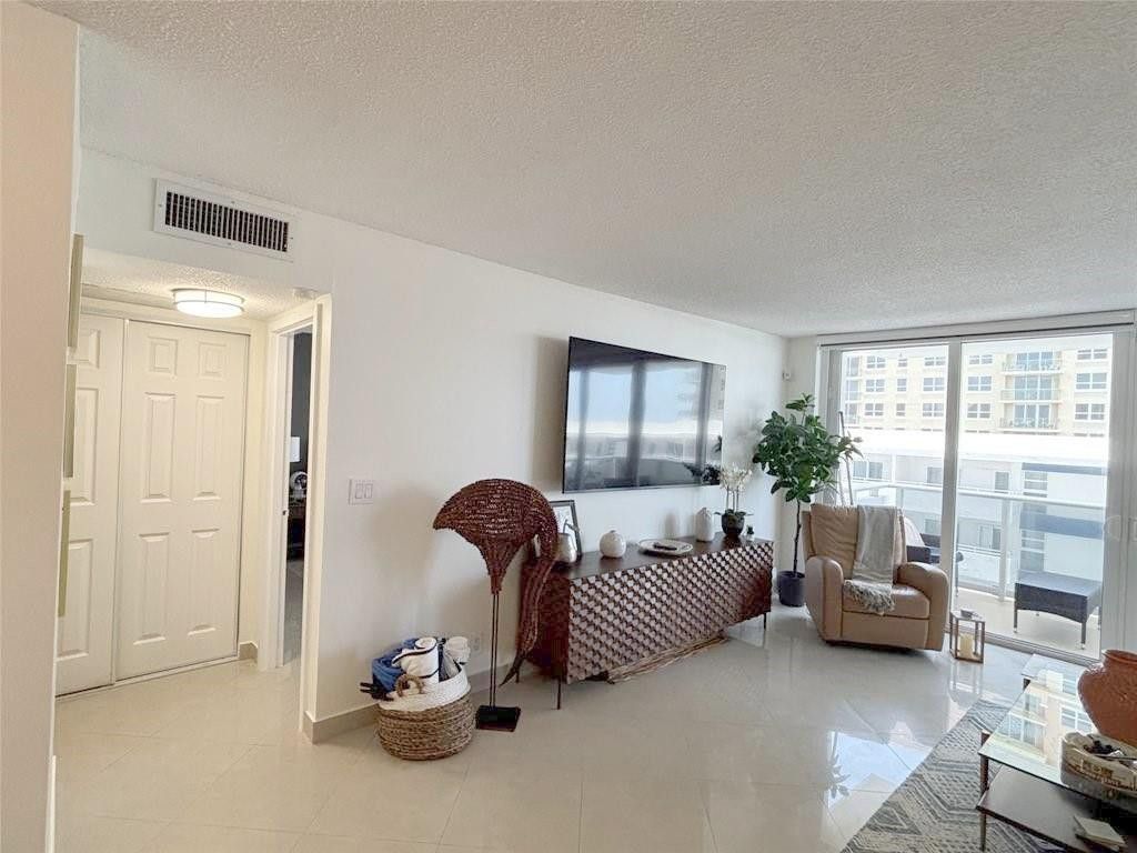 3140 S Ocean Drive, Unit 809, Hallandale Beach, FL 33009 Photo