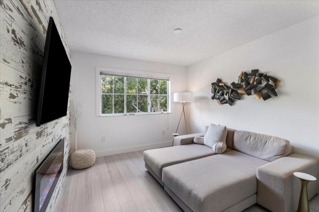 2452 Centergate Drive, Unit 202, Miramar, FL 33025 Photo