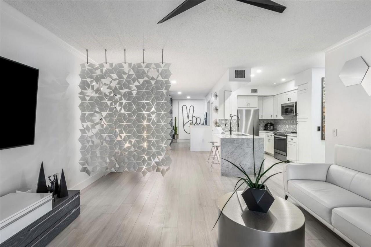 2452 Centergate Drive, Unit 202, Miramar, FL 33025 Photo