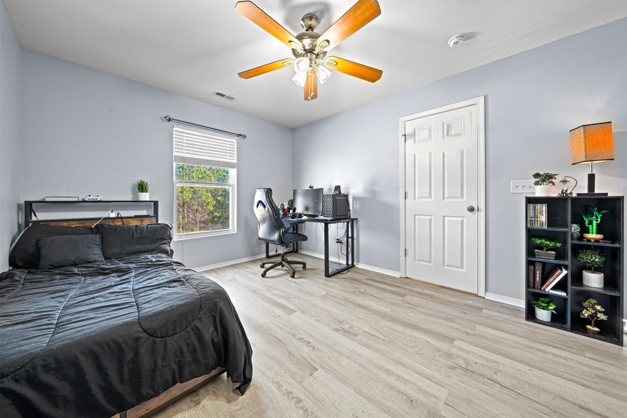 190 Olde Towne Way Photo 24