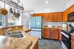 190 Olde Towne Way photo 4