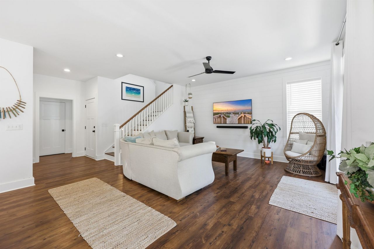 48 Half Shell Ct. Photo 10