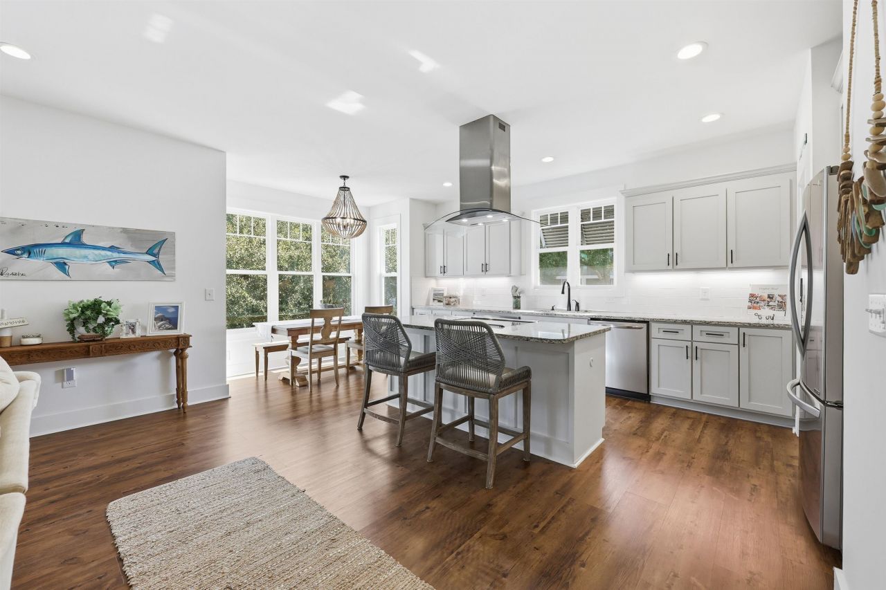 48 Half Shell Ct. Photo 4